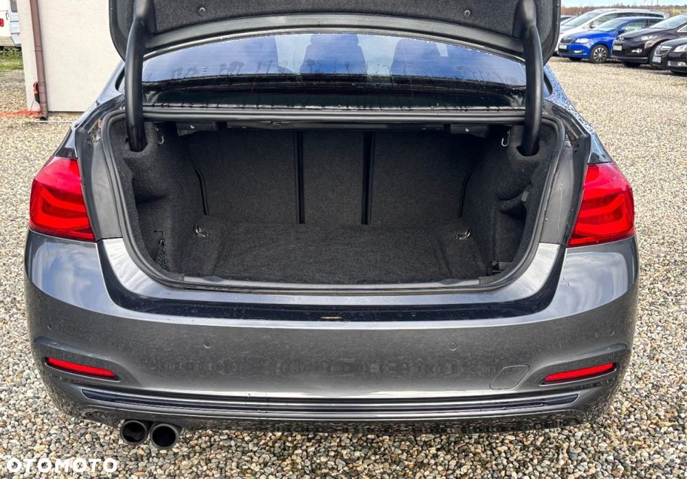 BMW Seria 3 - 25