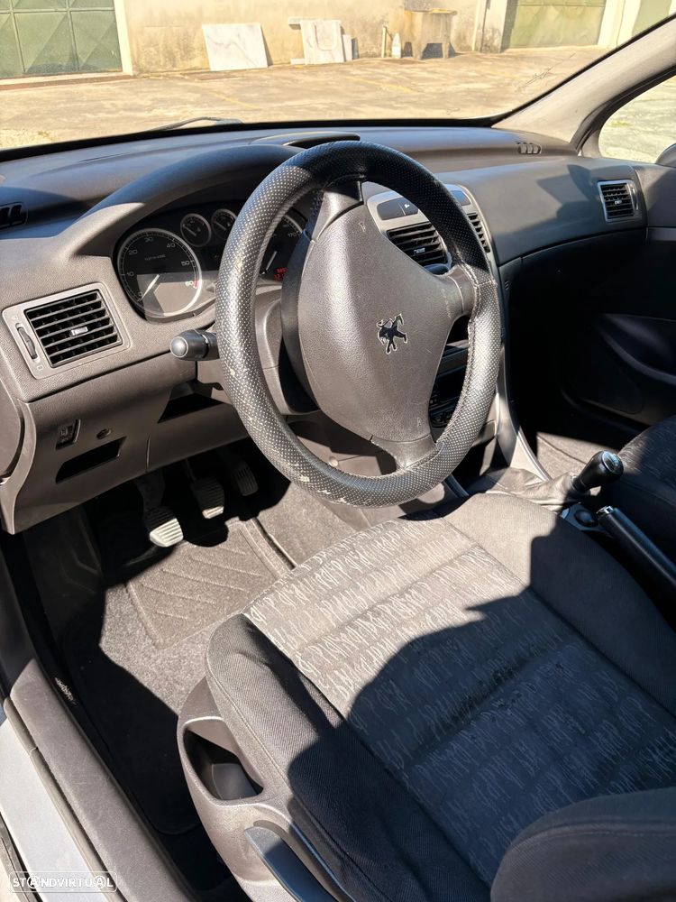 Peugeot 307 Break 1.6 HDi Navtech - 8