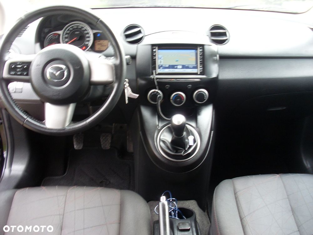 Mazda 2 1.3 Navi + - 9
