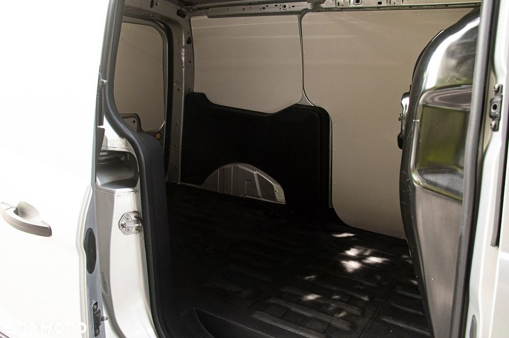 Ford Transit Connect - 15