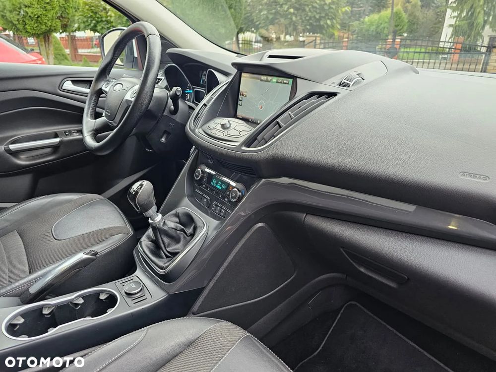 Ford Kuga 2.0 TDCi 4x4 Titanium - 37
