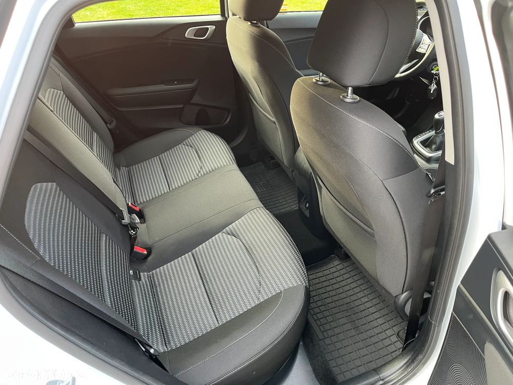 Kia Ceed 1.5 T-GDI M - 9