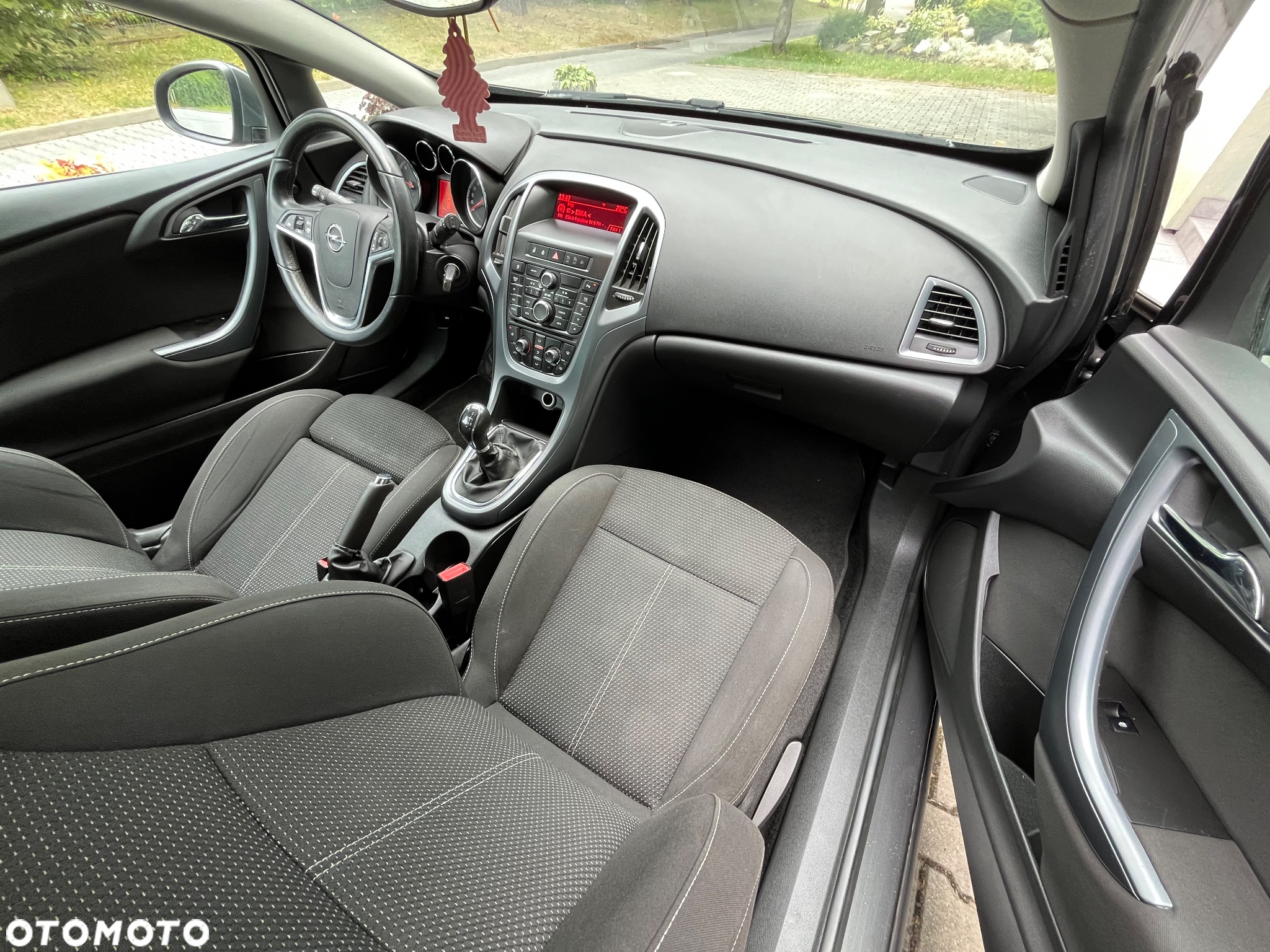 Opel Astra GTC 1.4 Turbo - 18