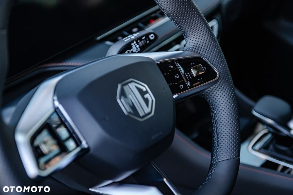 MG HS Hybrid+ - 11