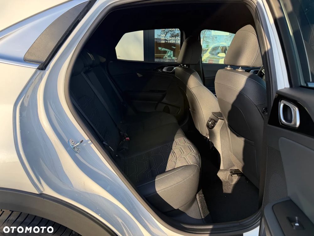 Kia XCeed 1.6 T-GDI Tribute DCT - 12