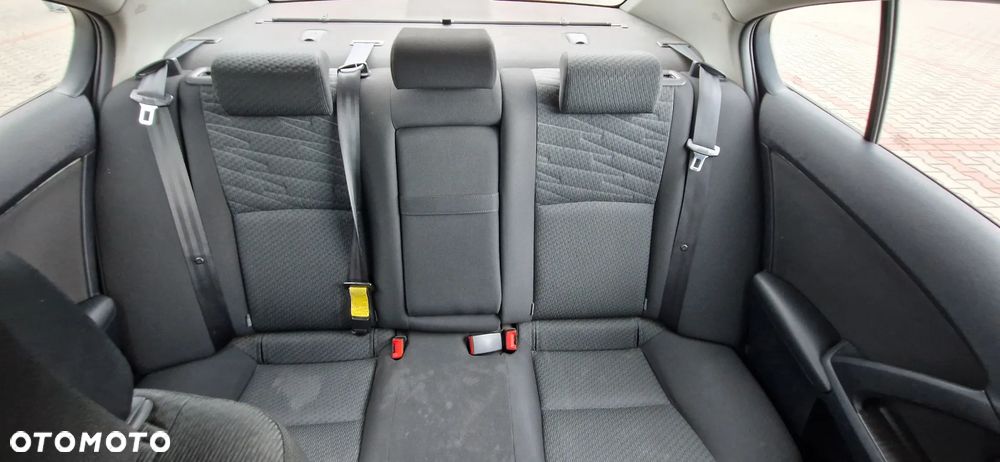 Toyota Avensis 2.0 Sol plus MS - 13