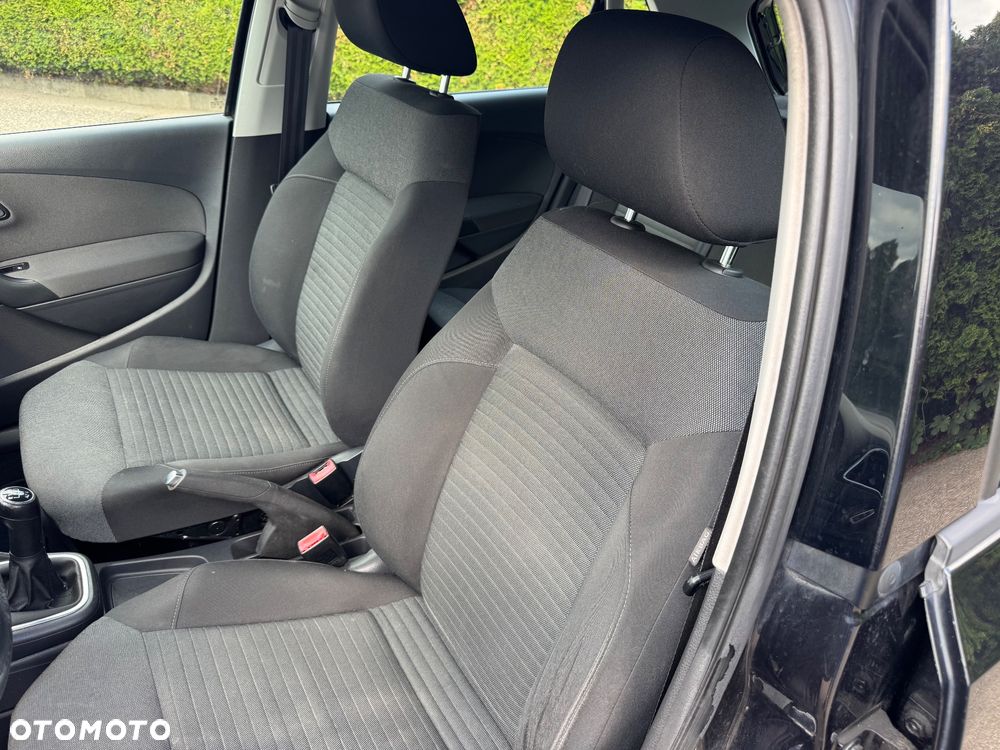 Volkswagen Polo 1.4 FSI Highline - 32