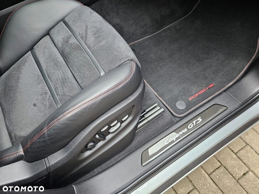 Porsche Cayenne - 6