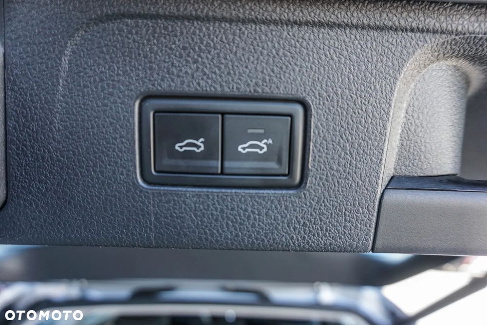 Volkswagen Passat 1.5 TSI EVO Elegance DSG - 31