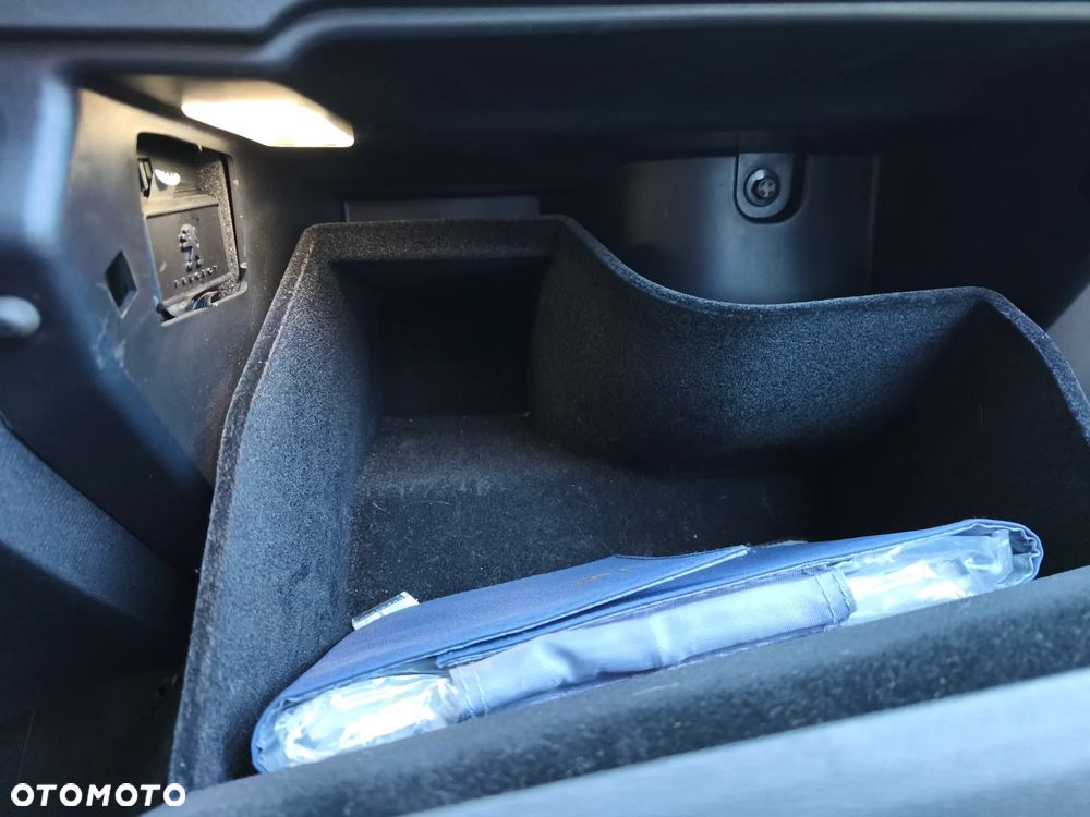 Peugeot 3008 BlueHDi 180 Stop & Start EAT8 GT - 34