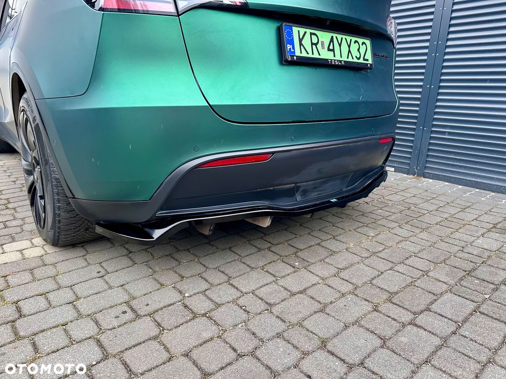 Tesla Y Performance Dual Motor AWD - 10