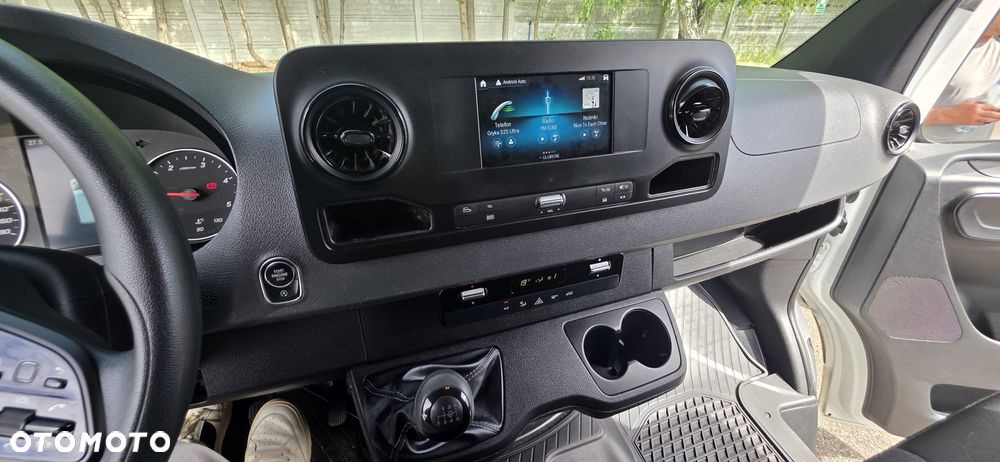 Mercedes-Benz Sprinter - 5