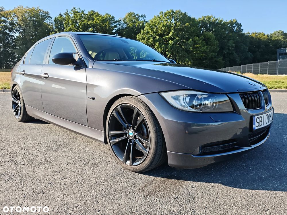BMW Seria 3 330i - 3