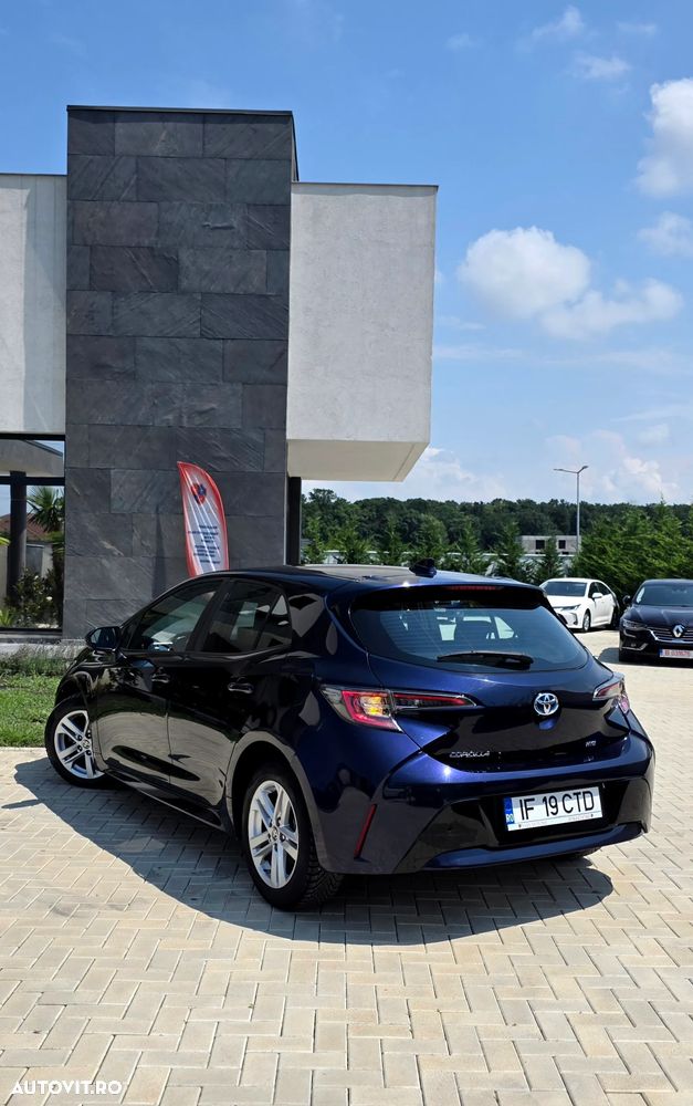 Toyota Corolla 1.8 HSD Business - 8