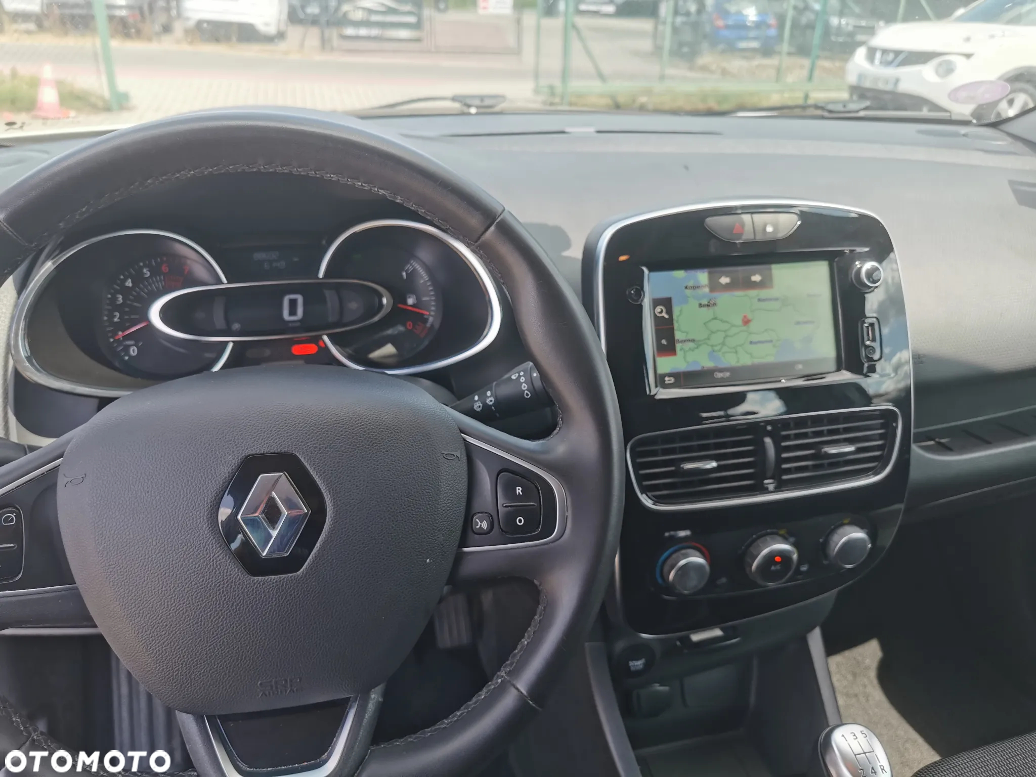 Renault Clio - 6