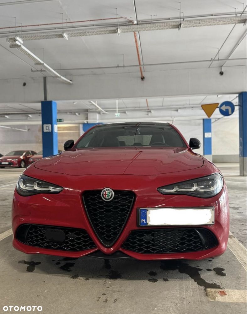 Alfa Romeo Giulia - 1