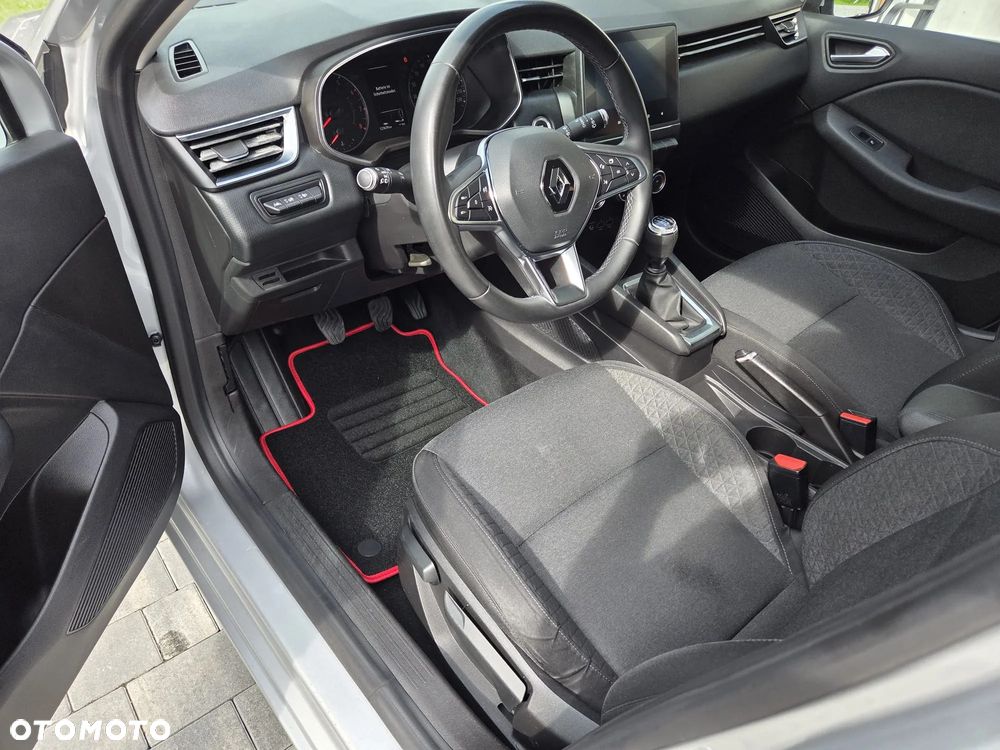 Renault Clio - 8