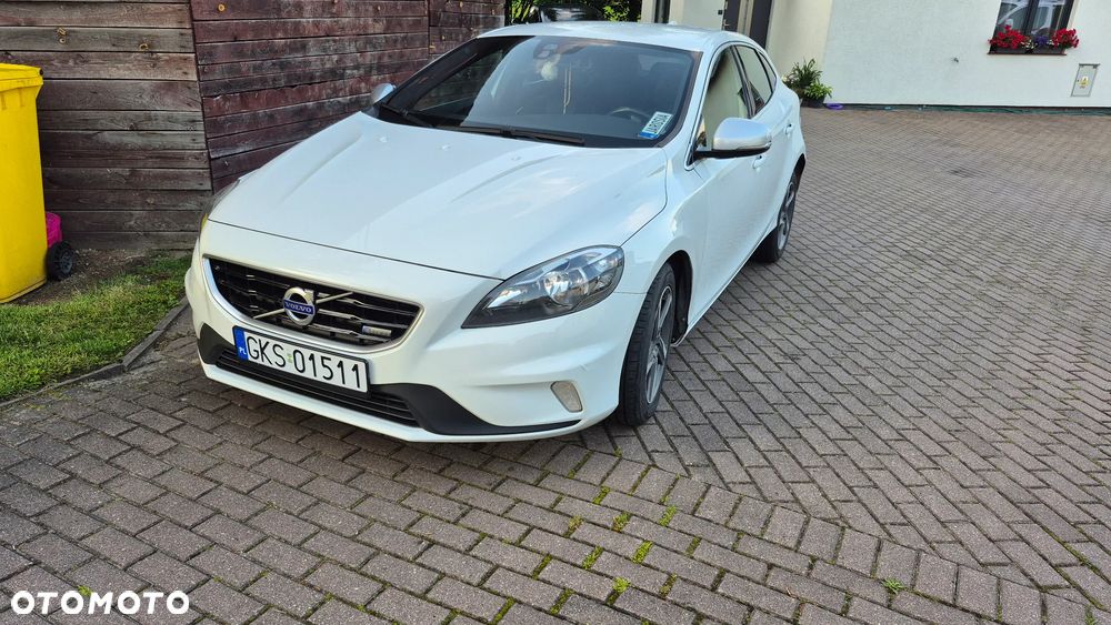 Volvo V40 D4 RDesign - 1