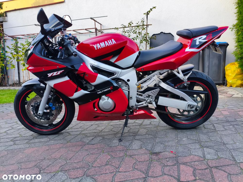 Yamaha R6 - 4
