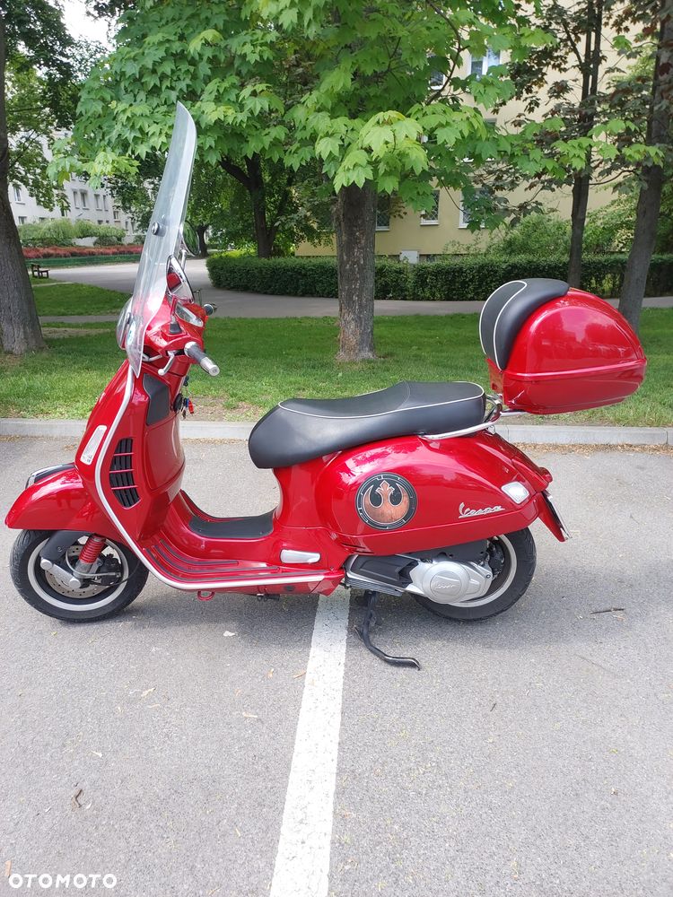 Vespa GTS - 2