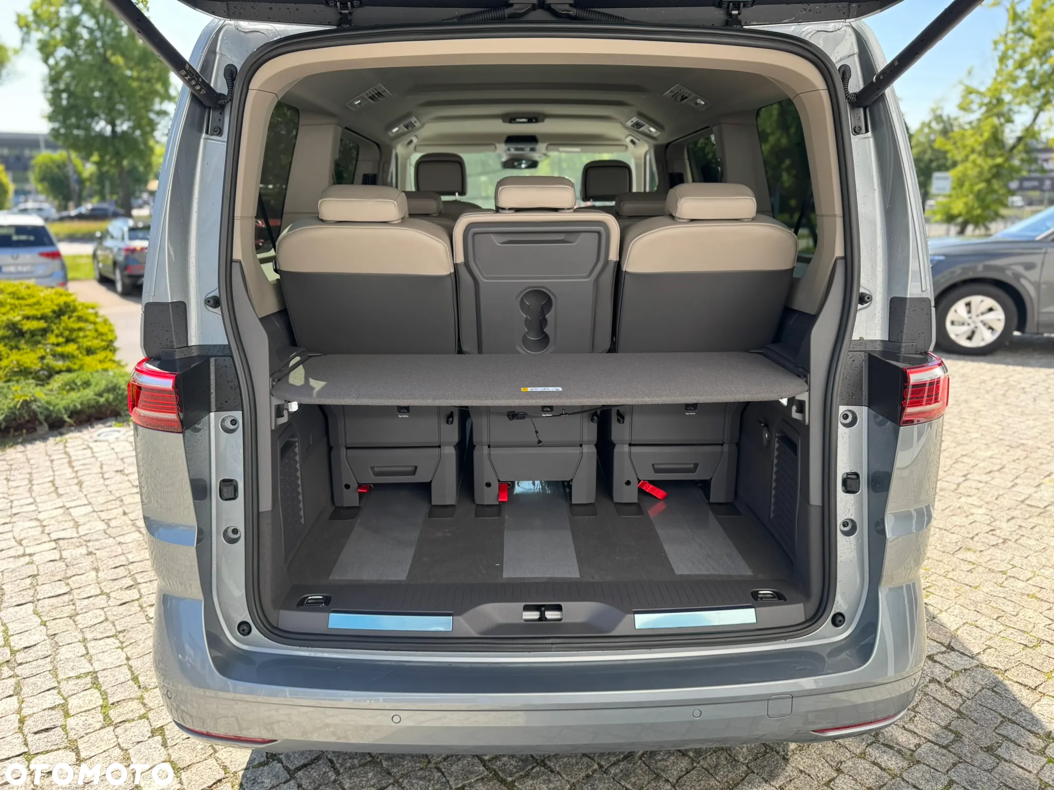 Volkswagen Multivan 2.0 TDI L2 Life DSG - 27
