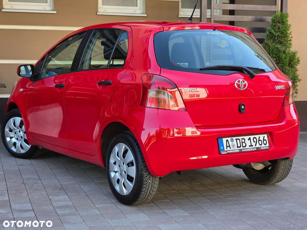 Toyota Yaris 1.3 VVT-i Sol - 26