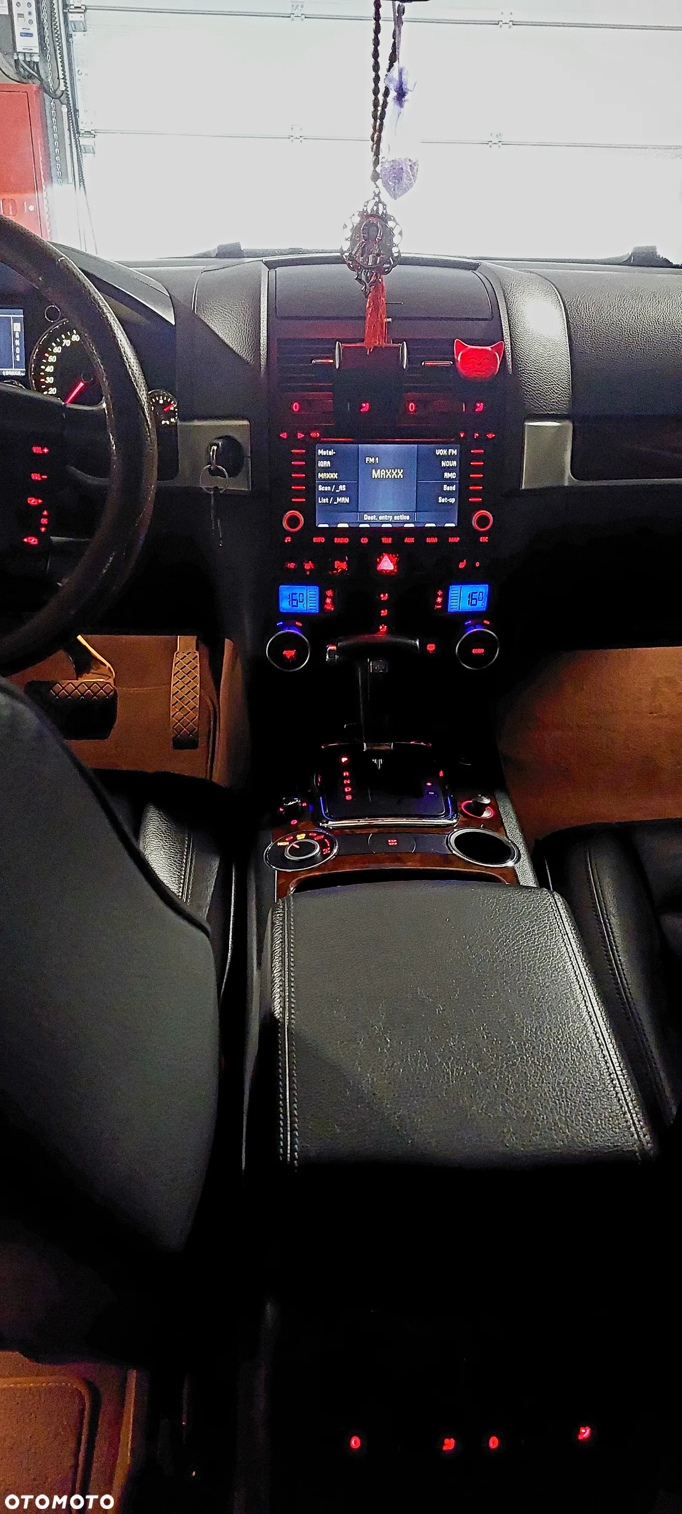 Volkswagen Touareg - 20