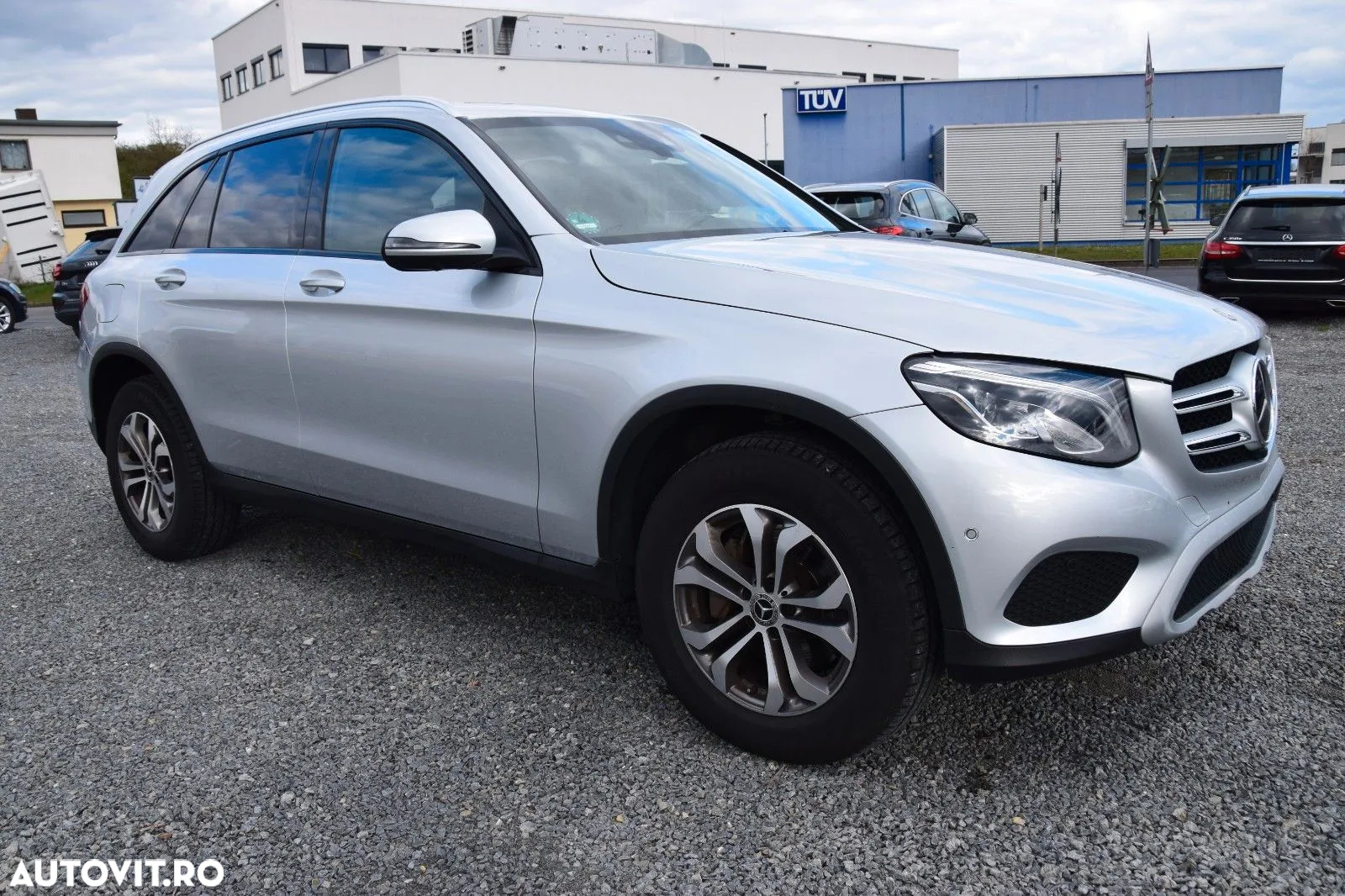 Mercedes-Benz GLC 250 d 4Matic 9G-TRONIC AMG Line - 2