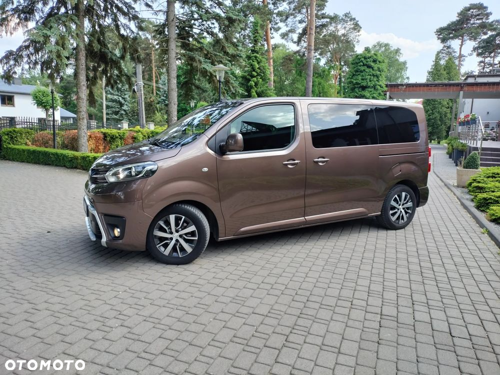 Toyota Proace Verso 2.0 D4-D Medium VIP - 23