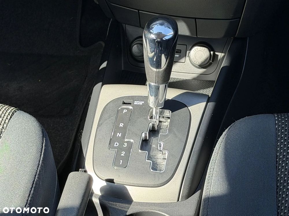 Hyundai i30 1.6 Comfort EU5 - 12