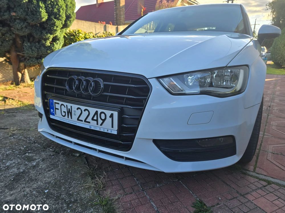 Audi A3 Sportback 1.6 TDI DPF Ambiente - 7