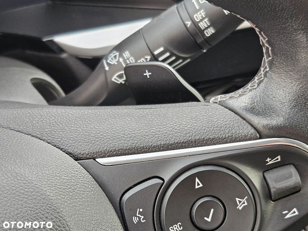 Opel Grandland 1.2 T GS S&S - 32