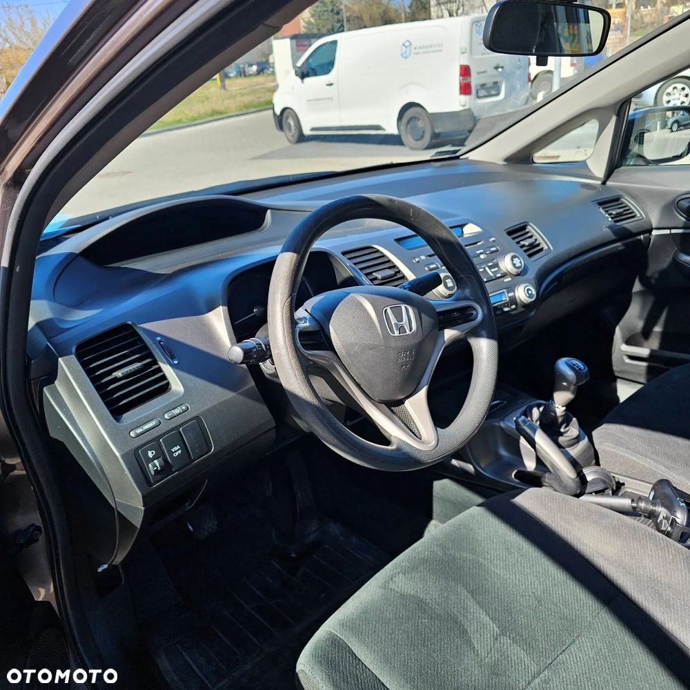 Honda Civic 1.8 Comfort - 9