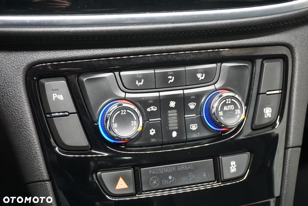 Opel Mokka 1.4 T Cosmo - 34