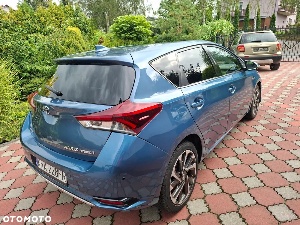 Toyota Auris - 11