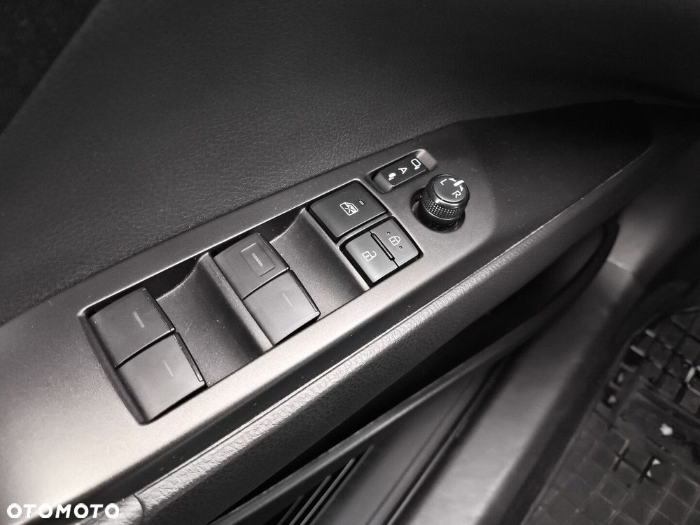 Toyota Camry 2.5 Hybrid Comfort CVT - 21