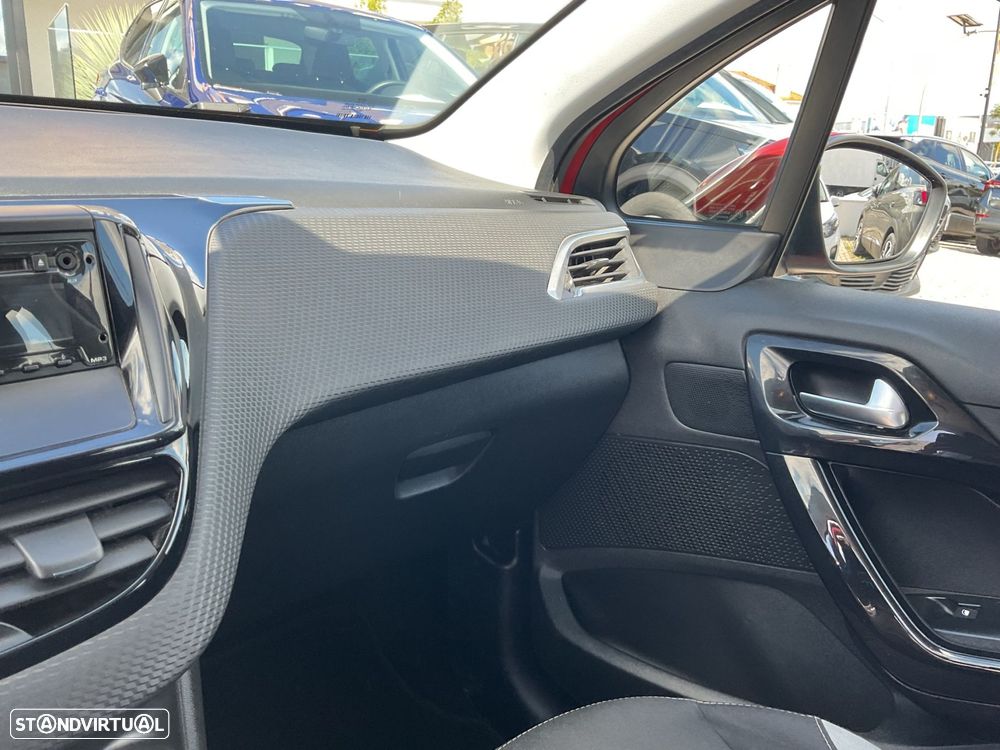 Peugeot 2008 1.4 HDi Access - 31