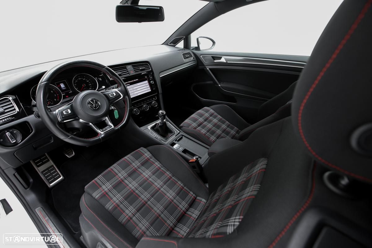 VW Golf 2.0 TSi GTi Performance - 9