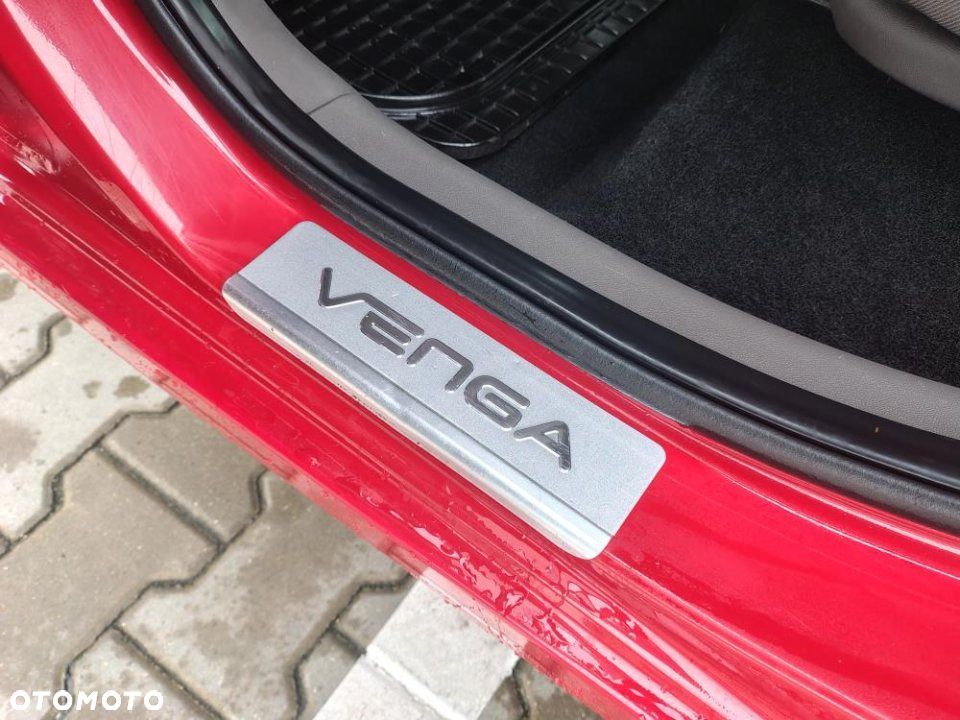 Kia Venga - 11