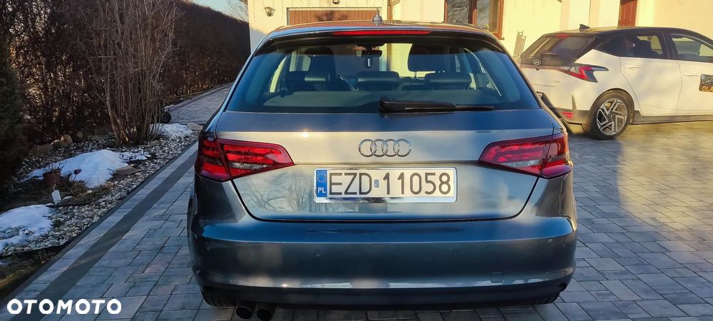 Audi A3 Sportback 2.0 TDI S tronic - 9
