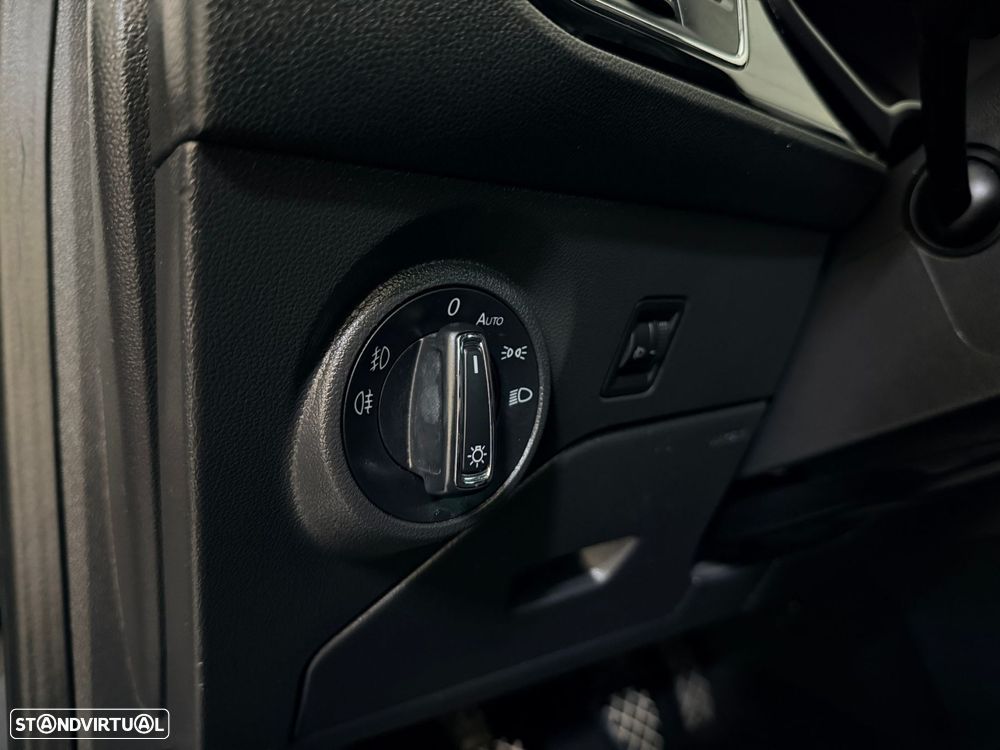 SEAT Leon 1.6 TDI E.Style by Sport - 25