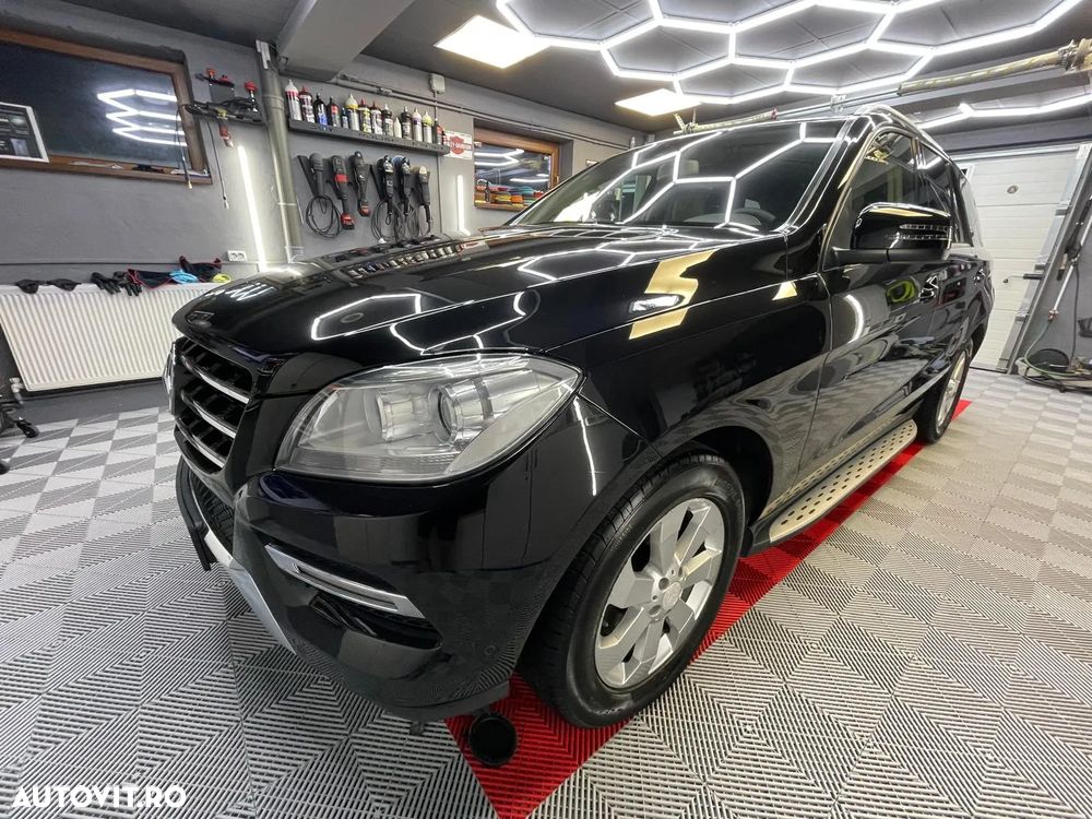 Mercedes-Benz ML 350 BlueTec 4MATIC Aut - 2
