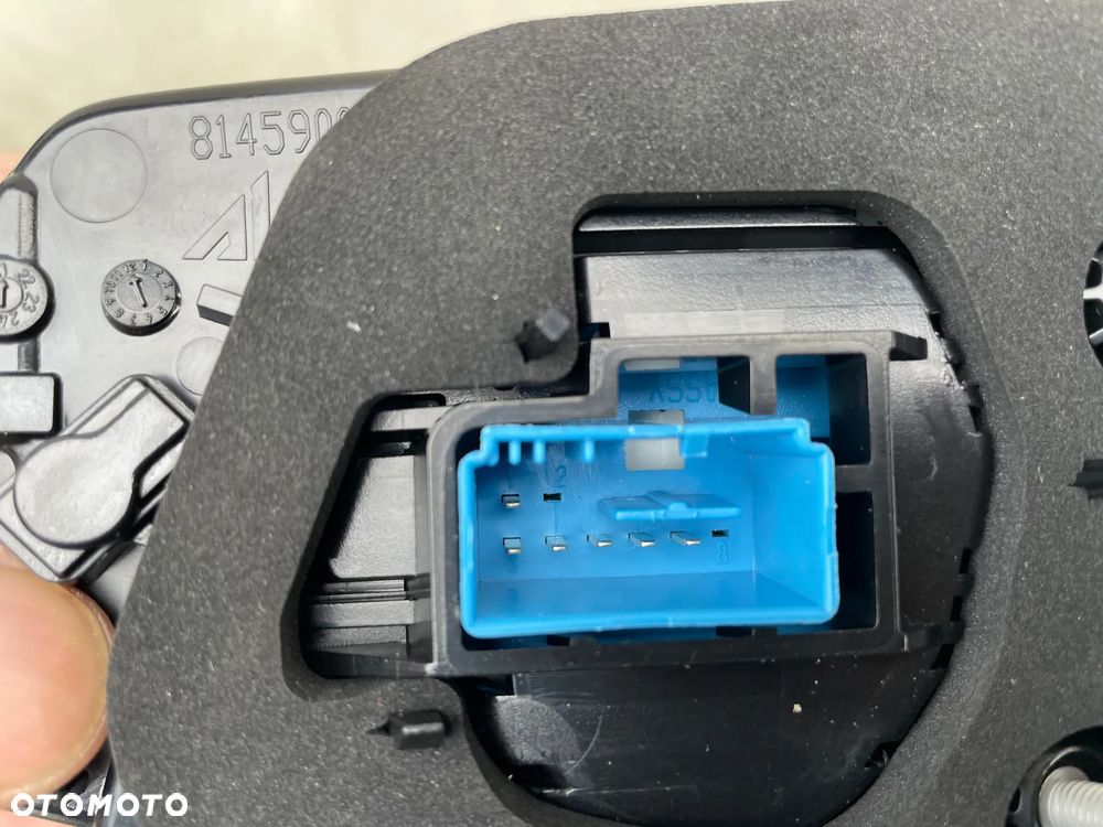 LAMPA TYLNA LEWA W KLAPĘ VW PASSAT B8 2015-2019 - NOWA AL - 3