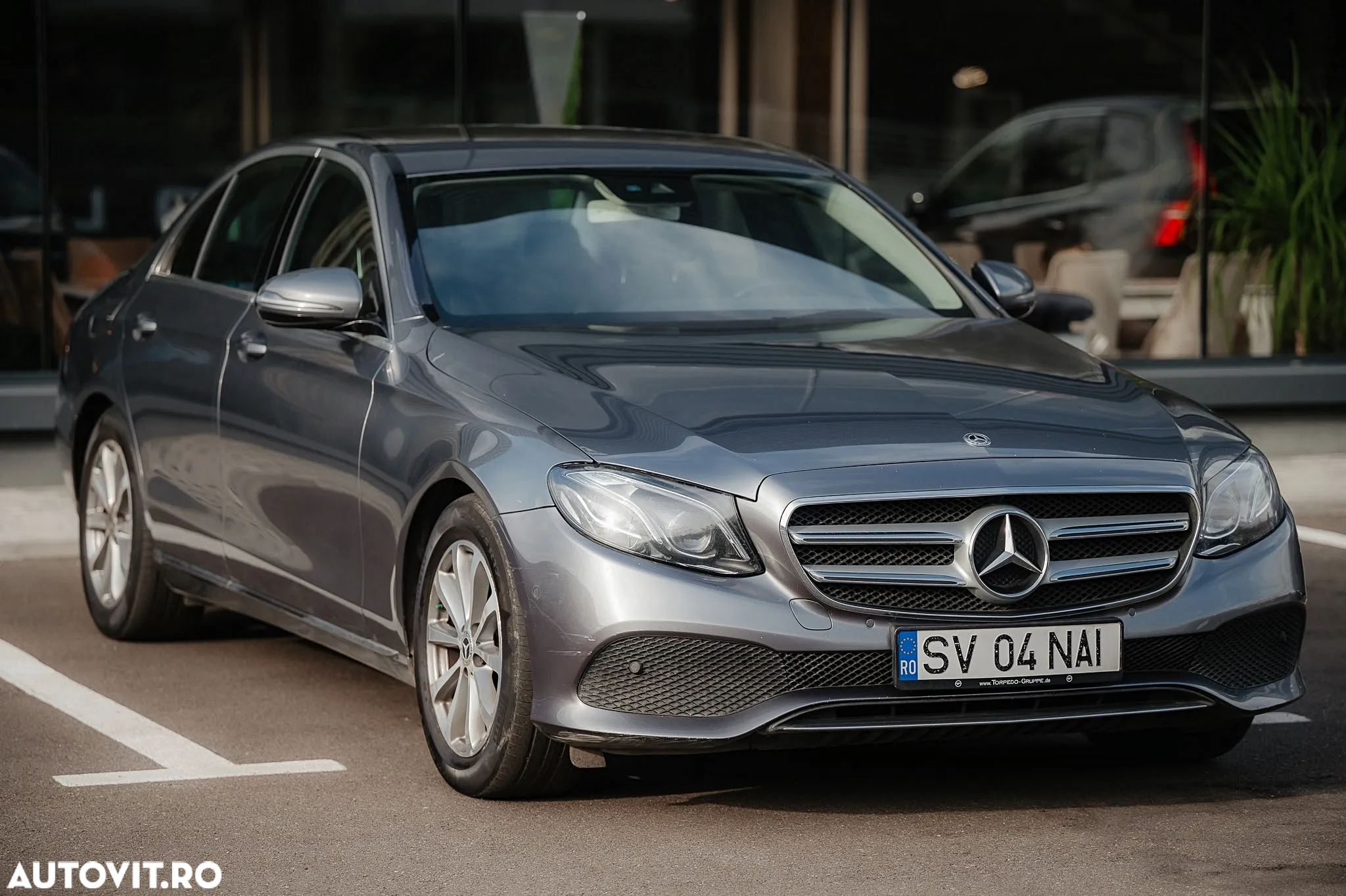 Mercedes-Benz E - 11