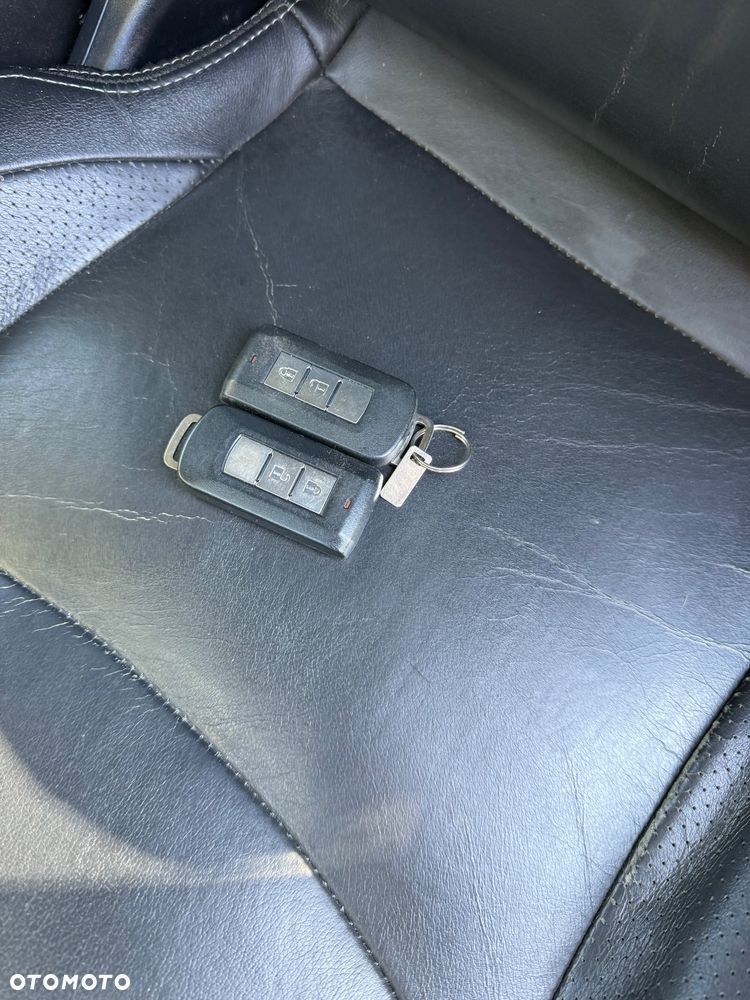 Mitsubishi Outlander 2.4 Instyle NAVI CVT - 20