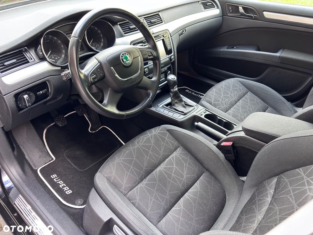 Skoda Superb 2.0 TDI 4x4 Family - 13