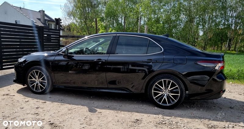 Toyota Camry - 2