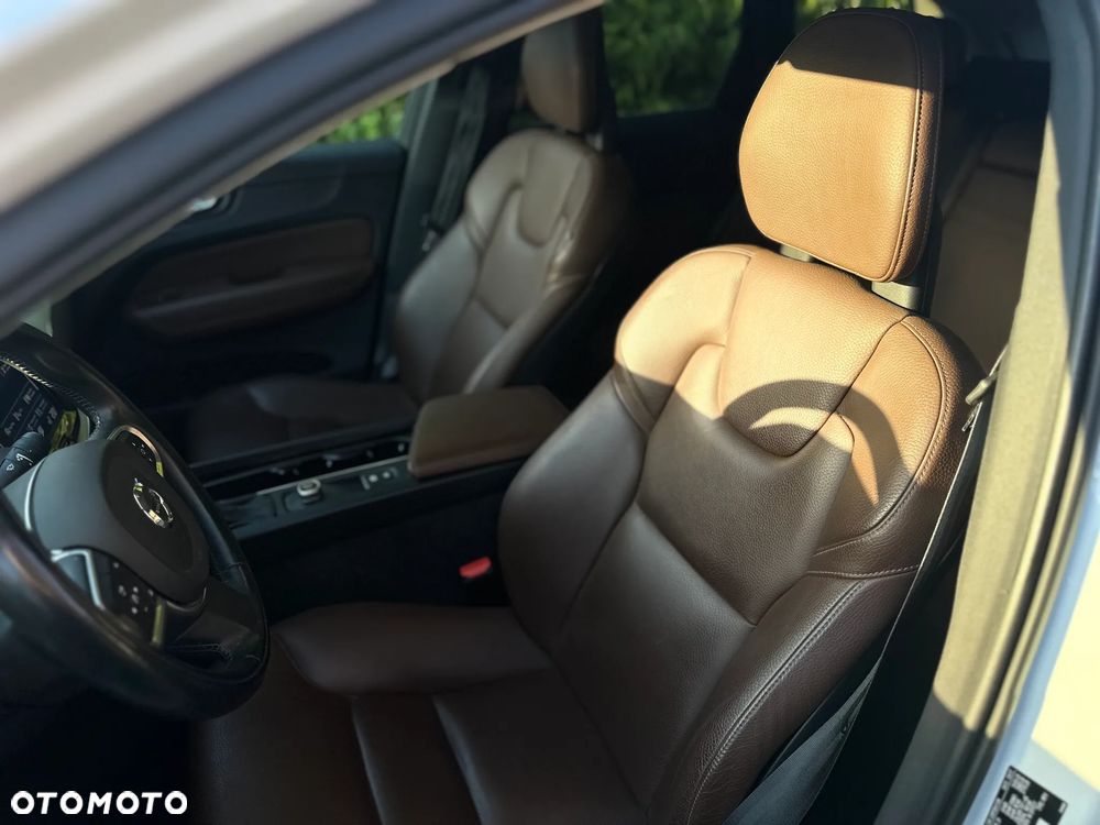 Volvo XC 60 T5 AWD Momentum - 8