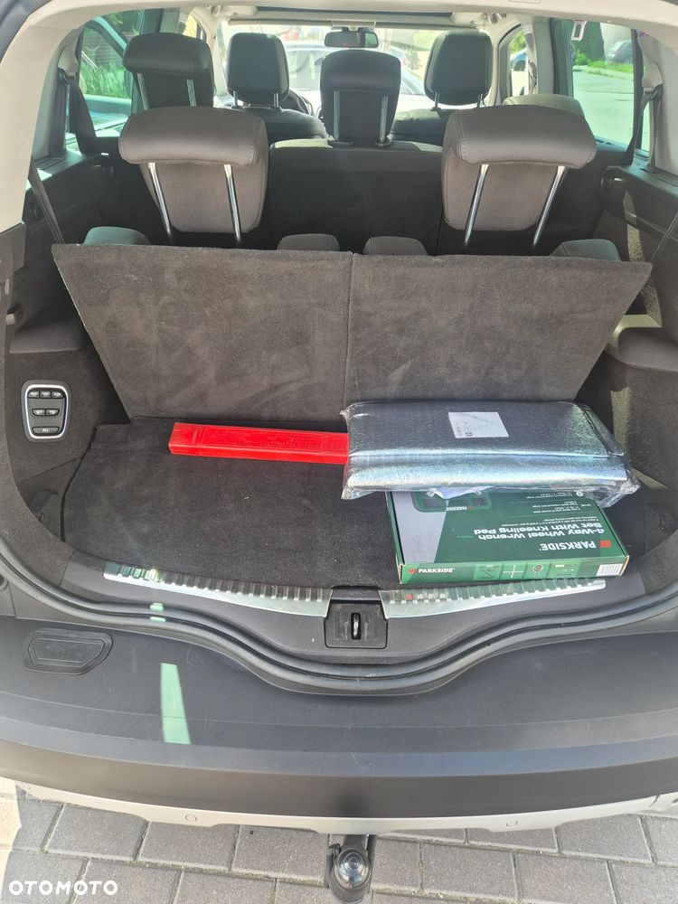 Renault Espace 1.6 dCi Energy Initiale Paris EDC 7os - 8