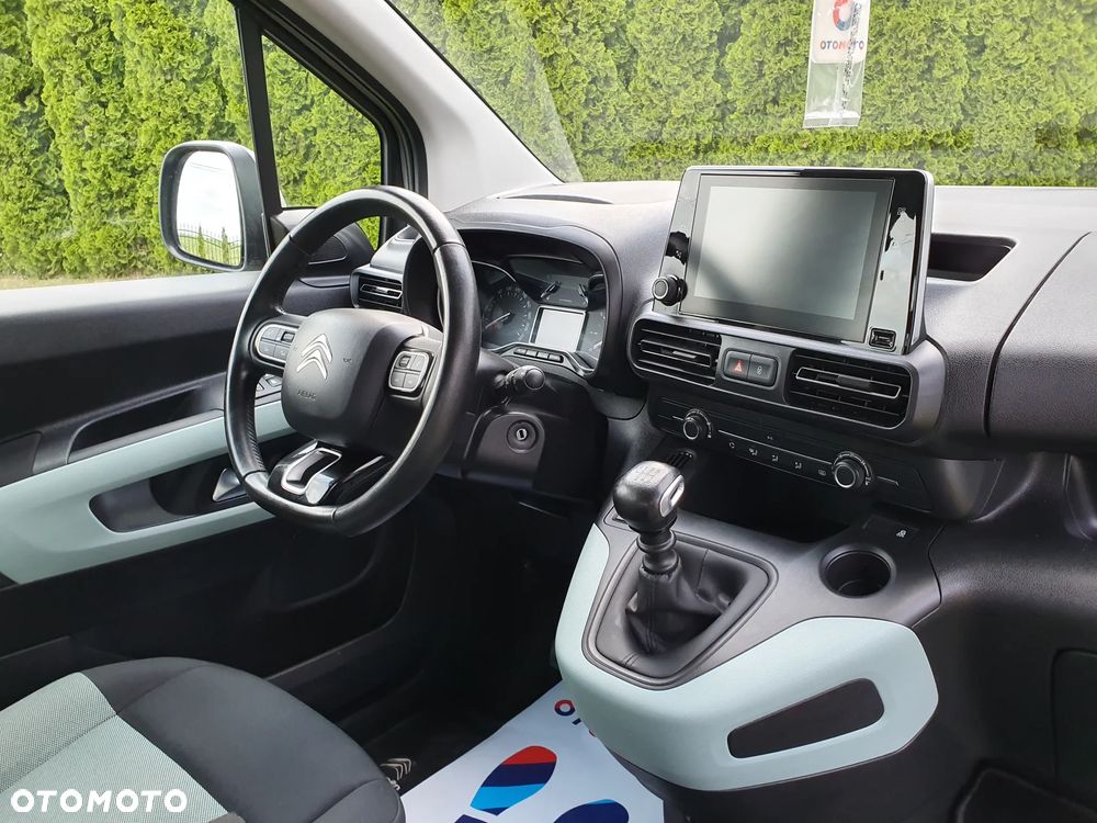 Citroën Berlingo XL PureTech 110 LIVE PACK - 17